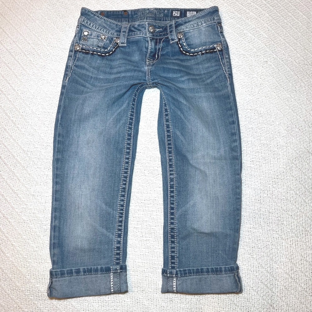 Y2K Low Rise Miss Me Capri Jeans Embroidered Medium Wash Size 25